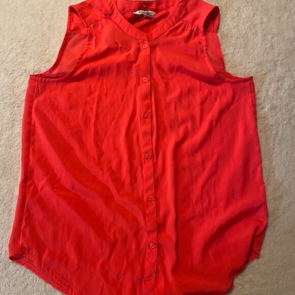 American Eagle Outfitters Small Petite Women's Sleeveless Hot Pink Button Blouse - Picture 1 of 4